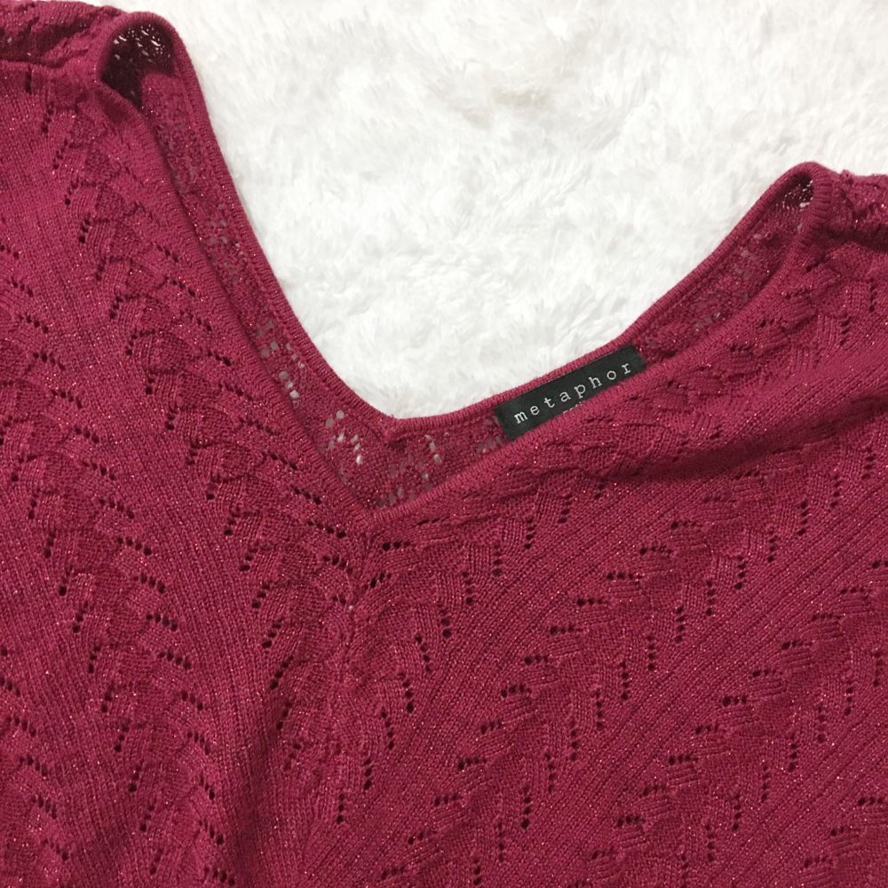 Metaphor | Maroon bat wings v neck crop sweater - Picture 5 of 11